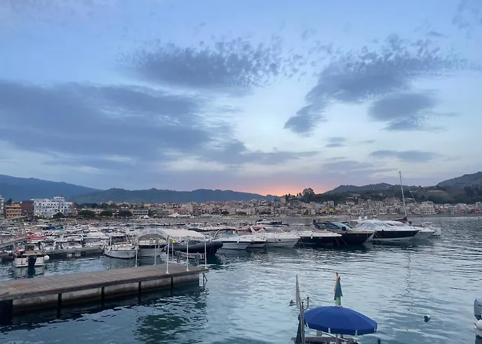 Bed & Breakfast Maridda-experience Rooms- Giardini Naxos