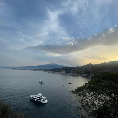 Maridda-experience Rooms- 4* Giardini Naxos