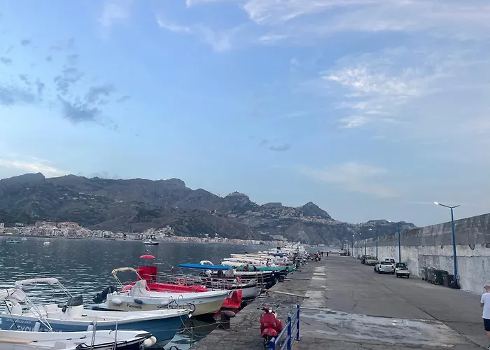 Maridda-experience Rooms- Couette-café Giardini-Naxos